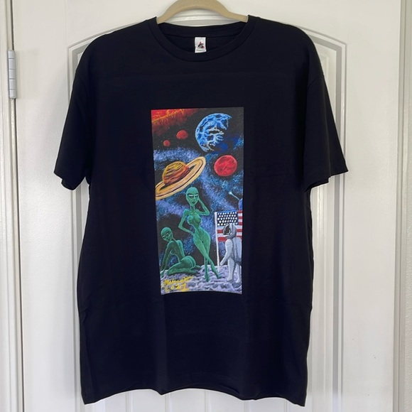 Limited edition art print on a t-shirt sexy aliens in space - Picture 4 of 9